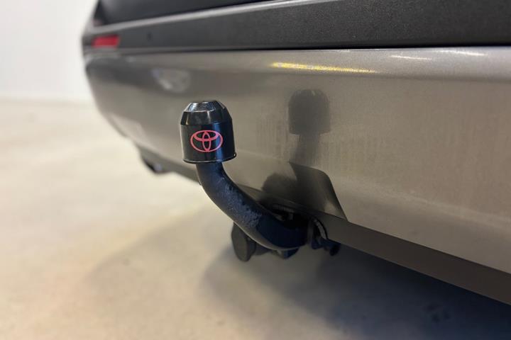 Sort Toyota RAV4 fra 2020