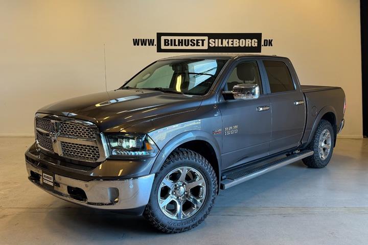 Grøn Dodge RAM 1500 fra 2018
