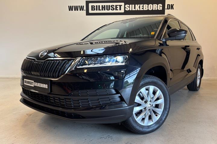 Sort Skoda Karoq fra 2018