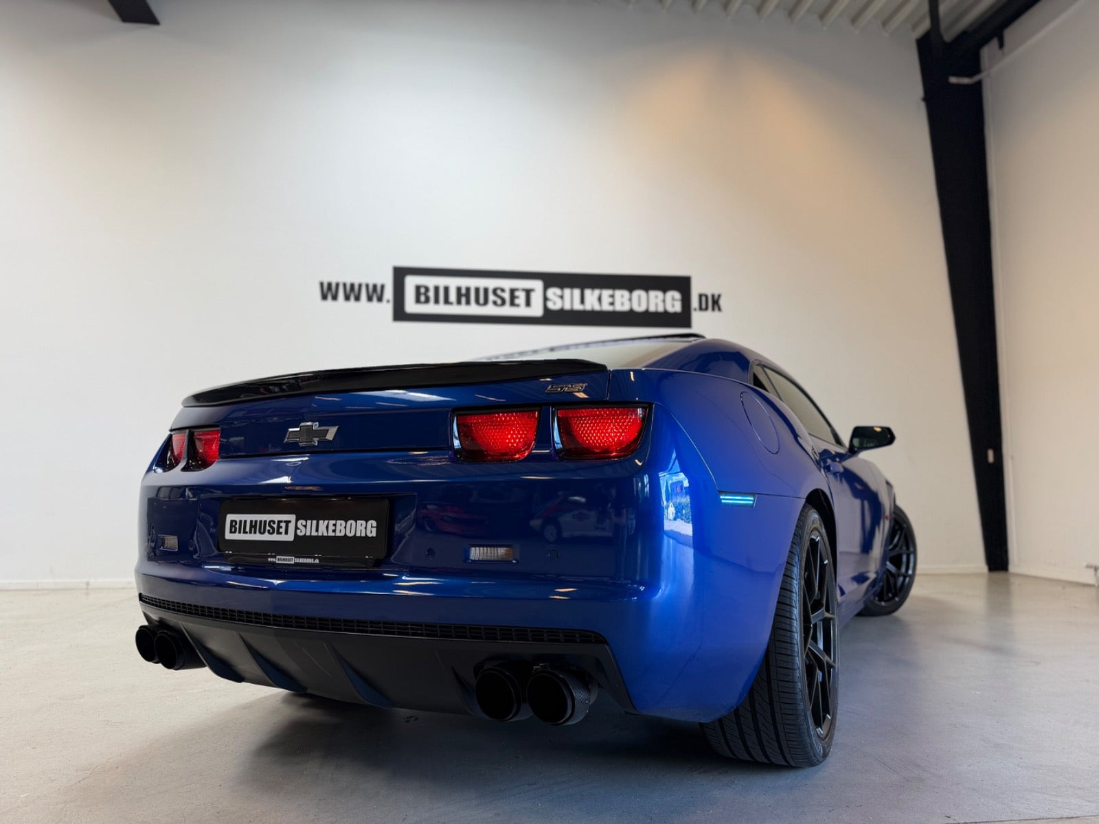 Sort Chevrolet Camaro fra 2011