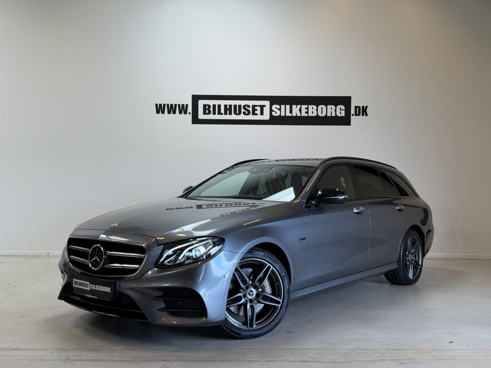 Mercedes E300 de 2,0 AMG Line stc. aut.