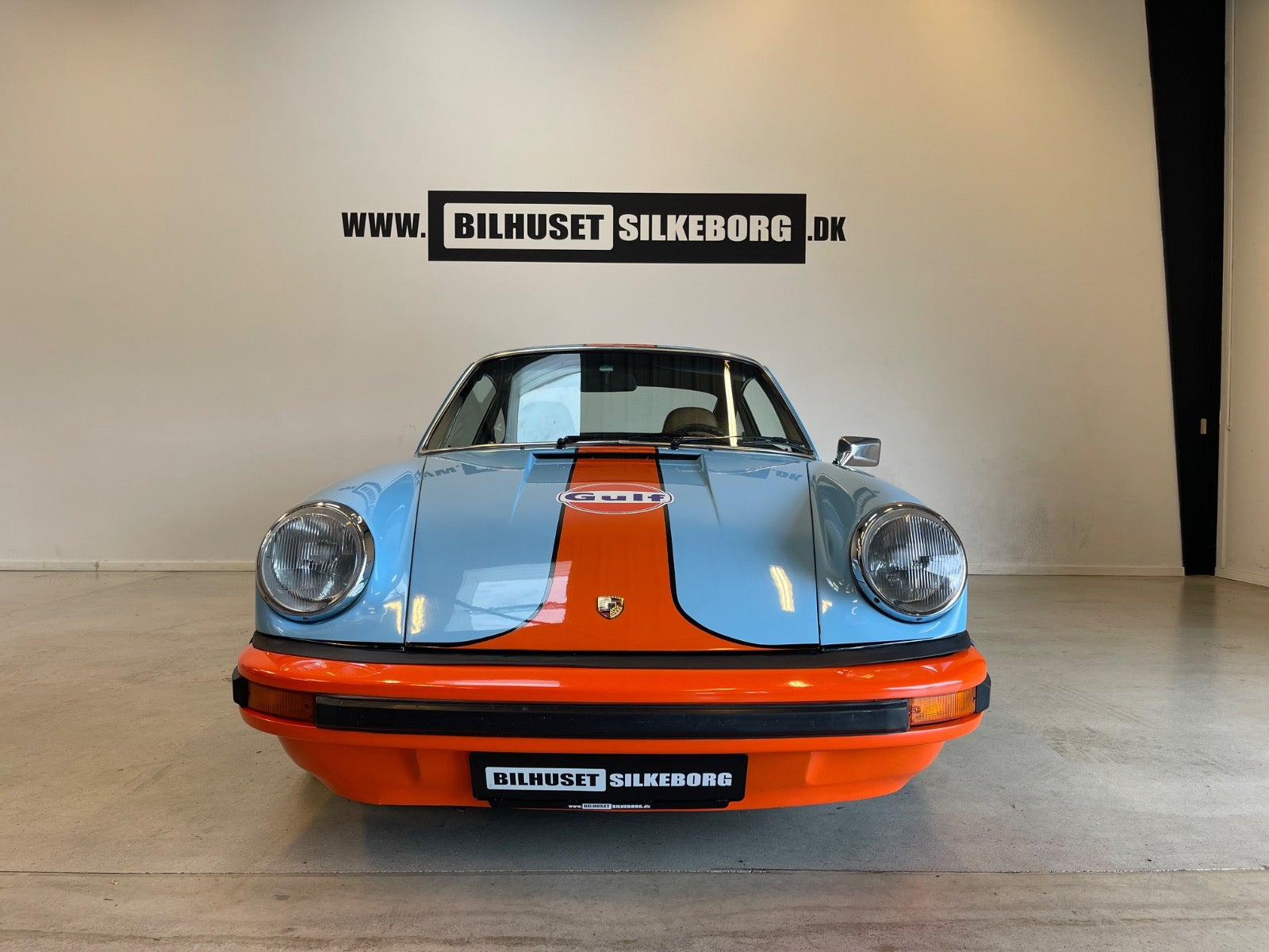 Gul Porsche 911 fra 1974