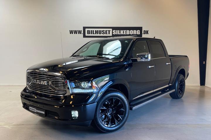 Sort Dodge RAM 1500 fra 2016