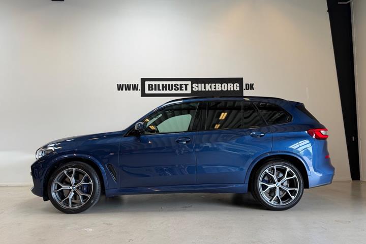 Blå BMW X5 fra 2019