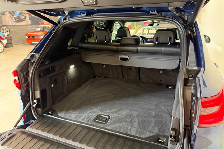 Blå BMW X5 fra 2019