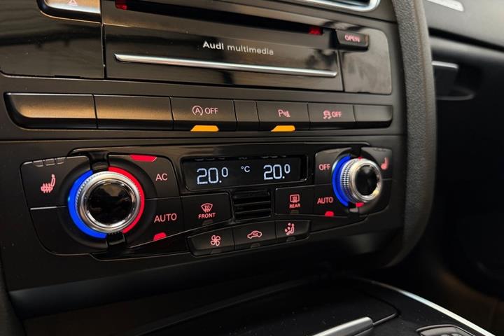 Sort Audi S5 fra 2012
