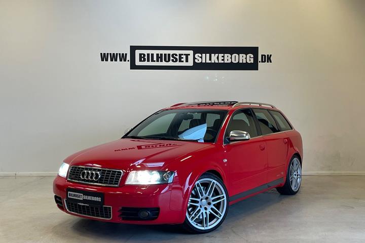 Rød Audi S4 fra 2003