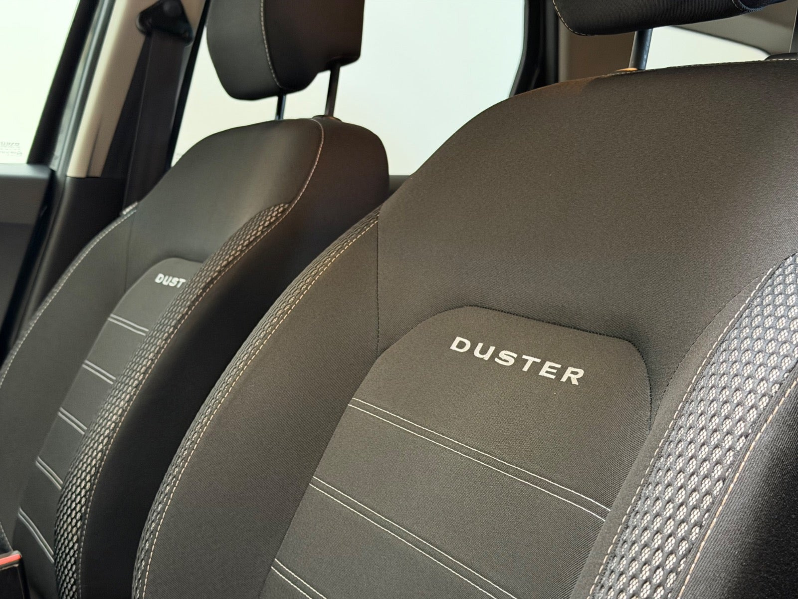 Sølv Dacia Duster fra 2018