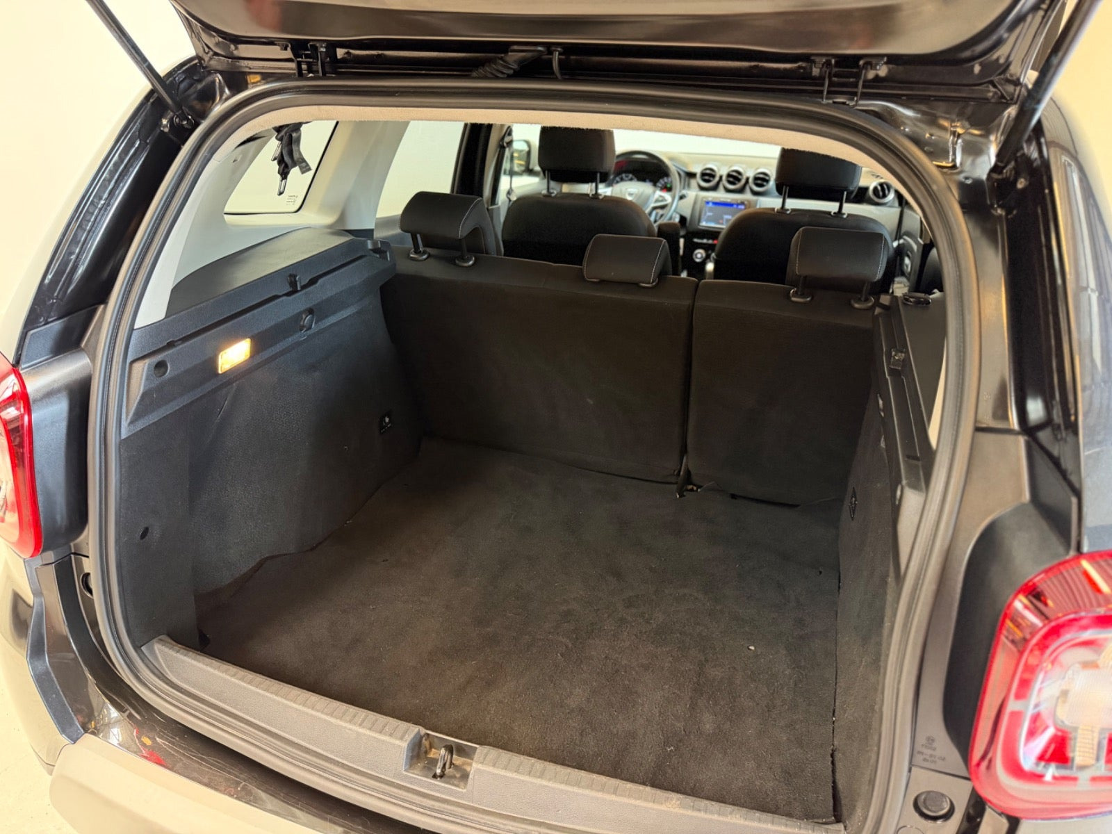 Sølv Dacia Duster fra 2018
