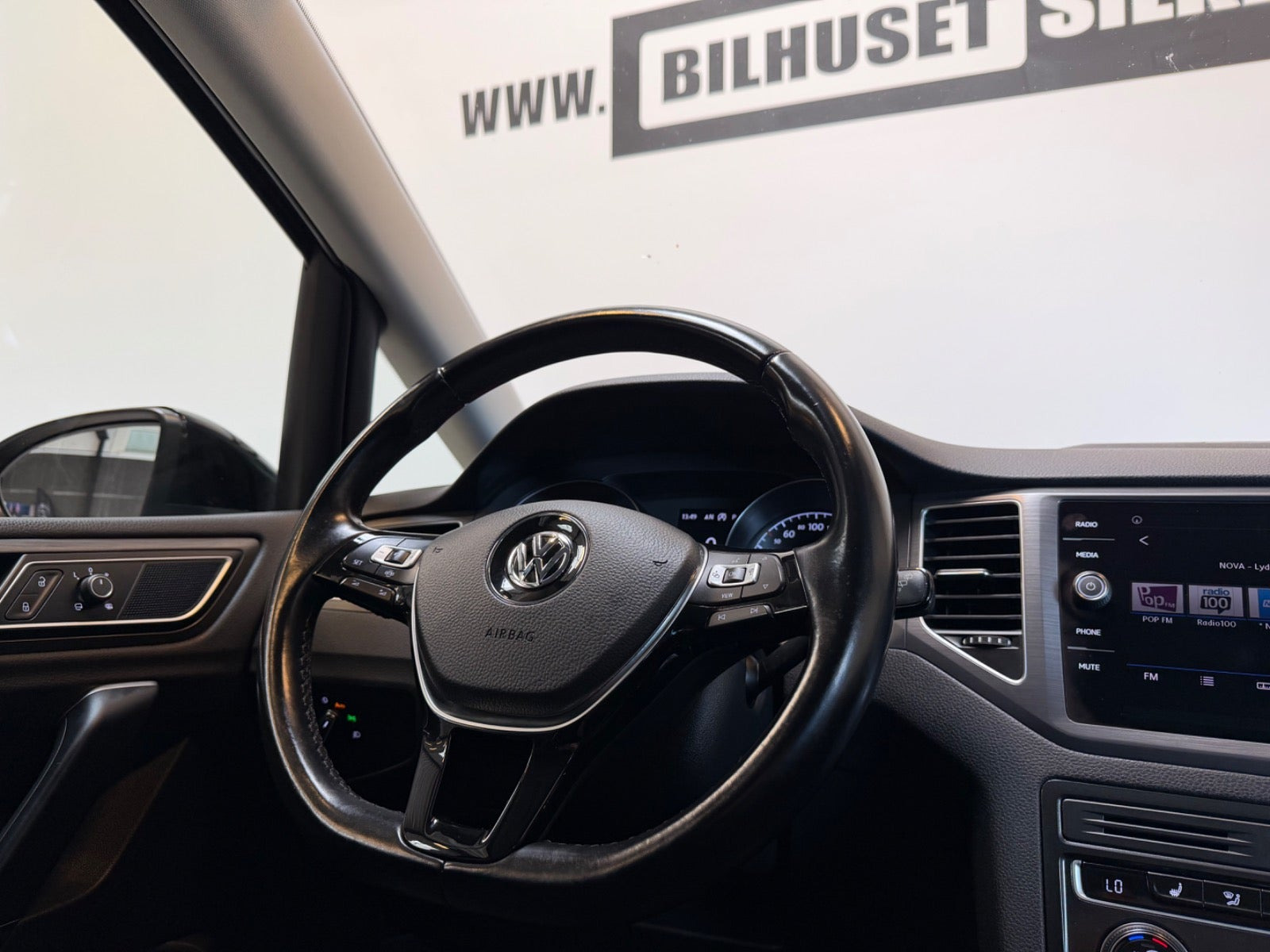 Sort VW Golf Sportsvan fra 2019