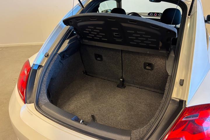 Hvid VW The Beetle fra 2012