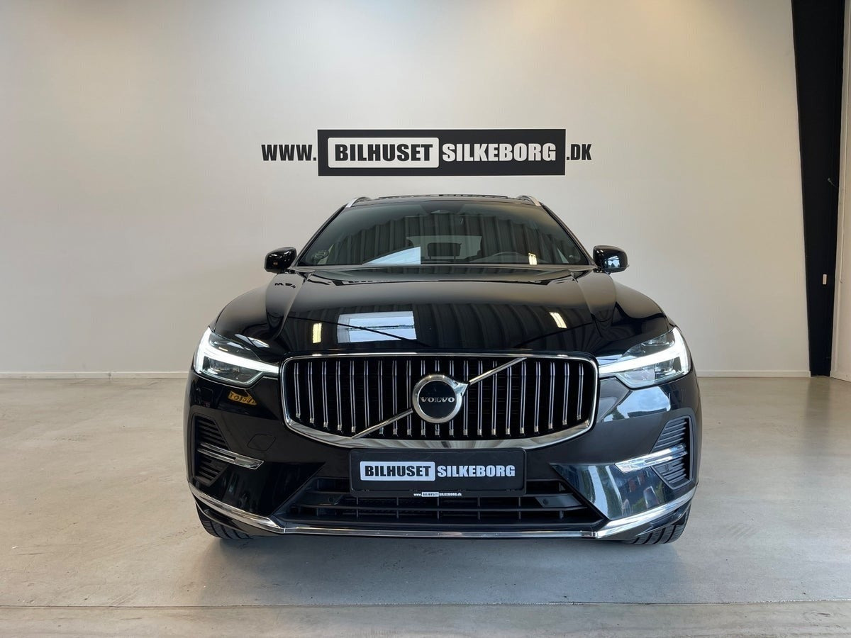 Sort Volvo XC60 fra 2023