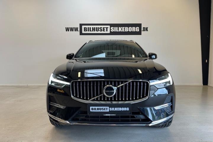 Sort Volvo XC60 fra 2023