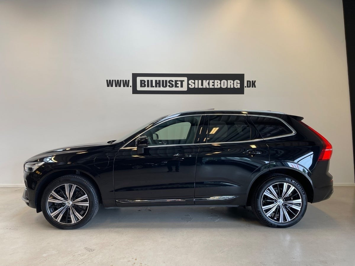 Sort Volvo XC60 fra 2023
