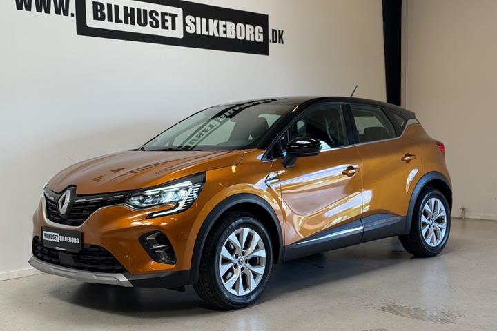 Orange Renault Captur fra 2020
