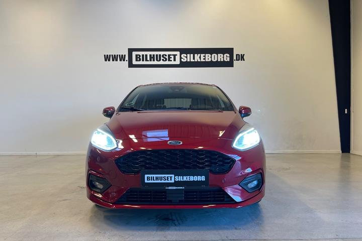 Blå Ford Fiesta fra 2021