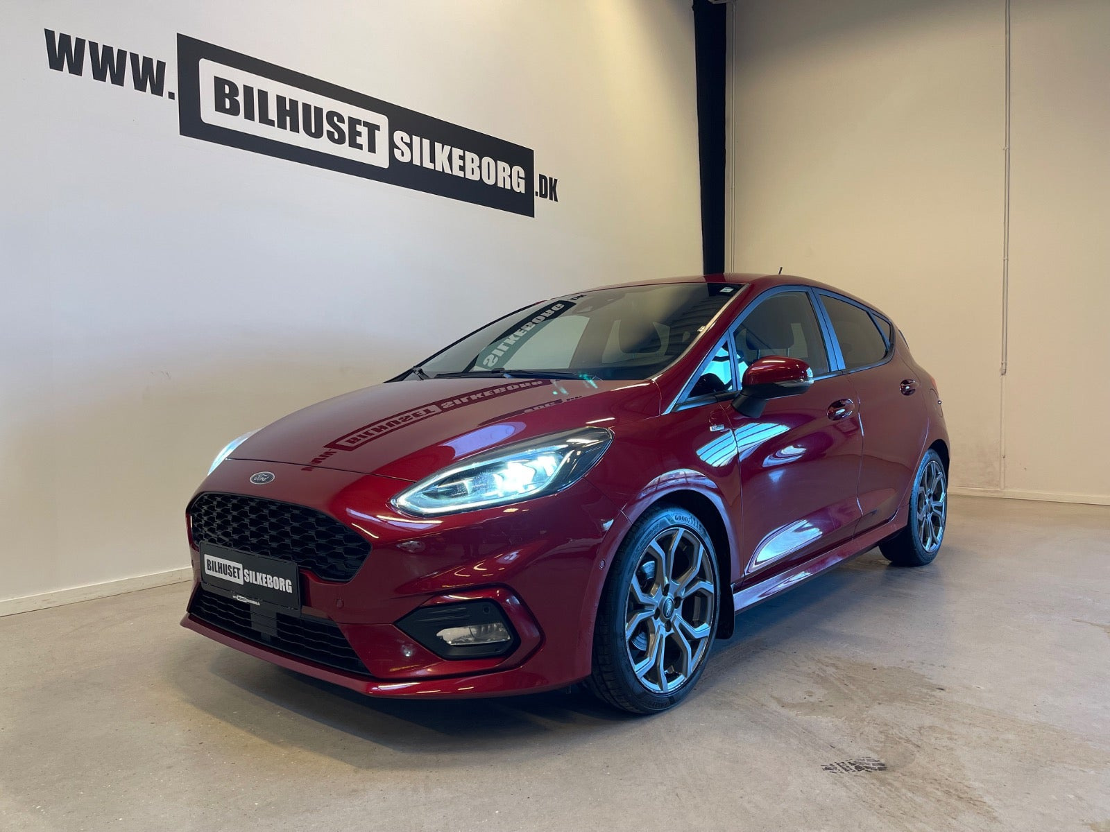 Blå Ford Fiesta fra 2021