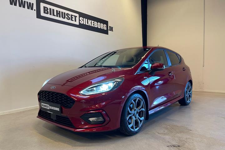 Blå Ford Fiesta fra 2021