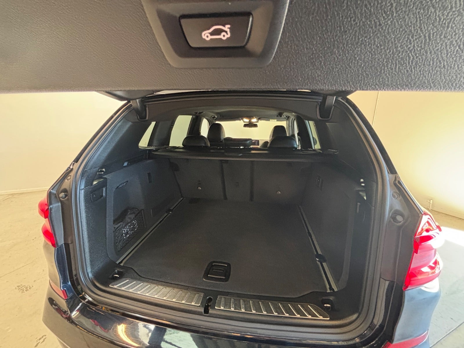 Blå BMW X3 fra 2020