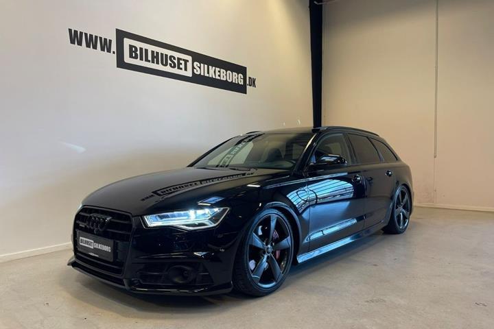 Rød Audi A6 fra 2017