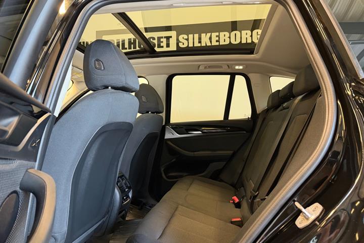 Sort BMW X3 fra 2019