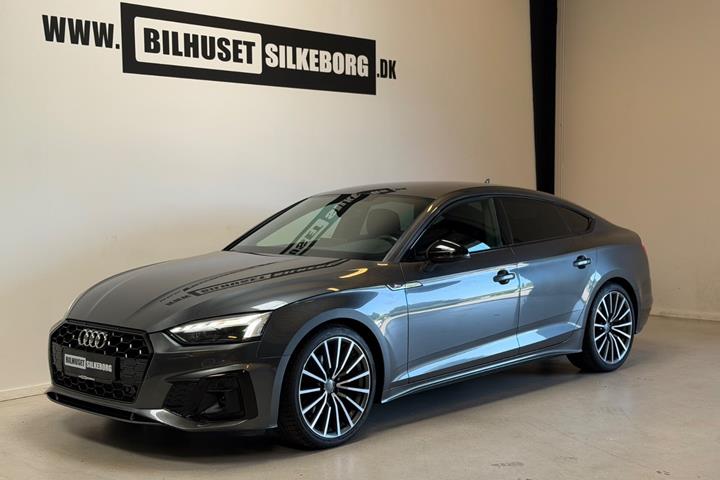 Grå Audi A5 fra 2020