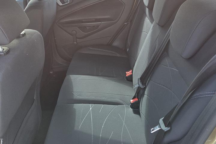 Brun Ford Fiesta fra 2014
