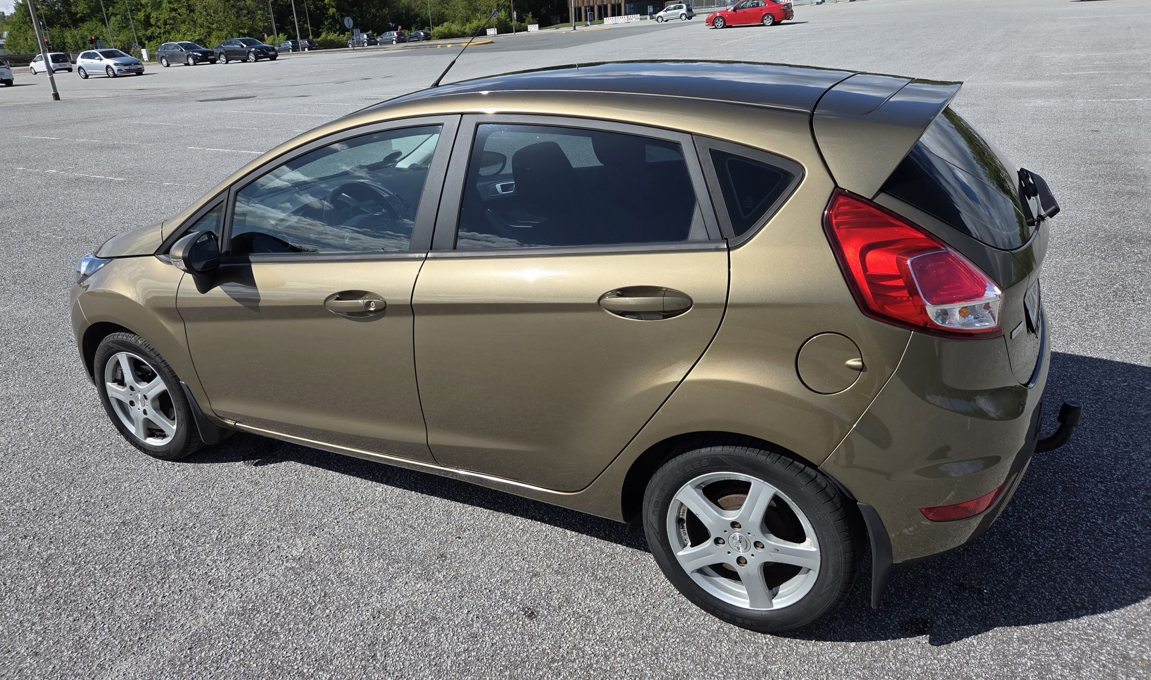 Brun Ford Fiesta fra 2014