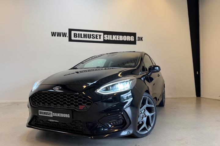 Blå Ford Fiesta fra 2019