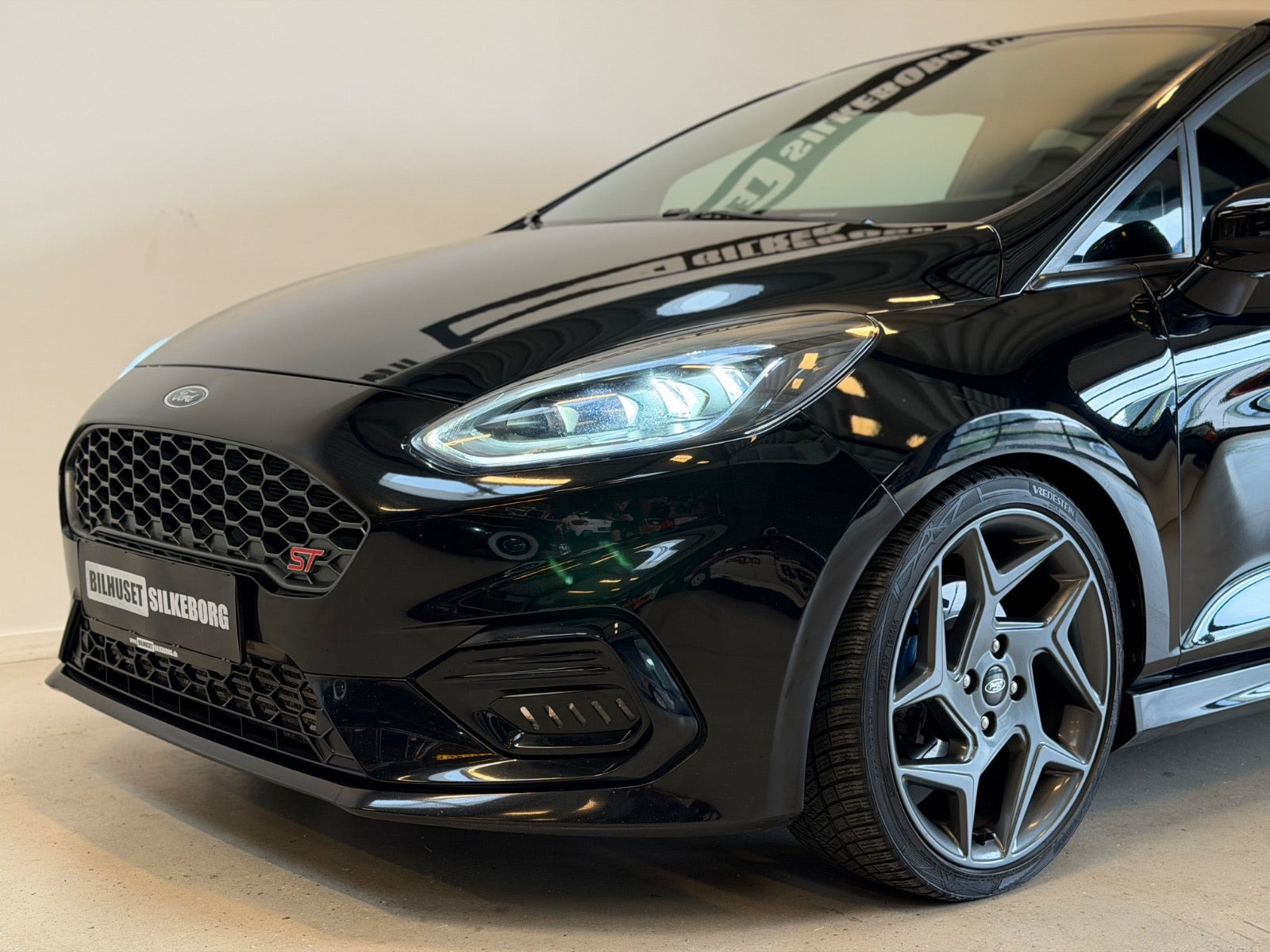 Blå Ford Fiesta fra 2019