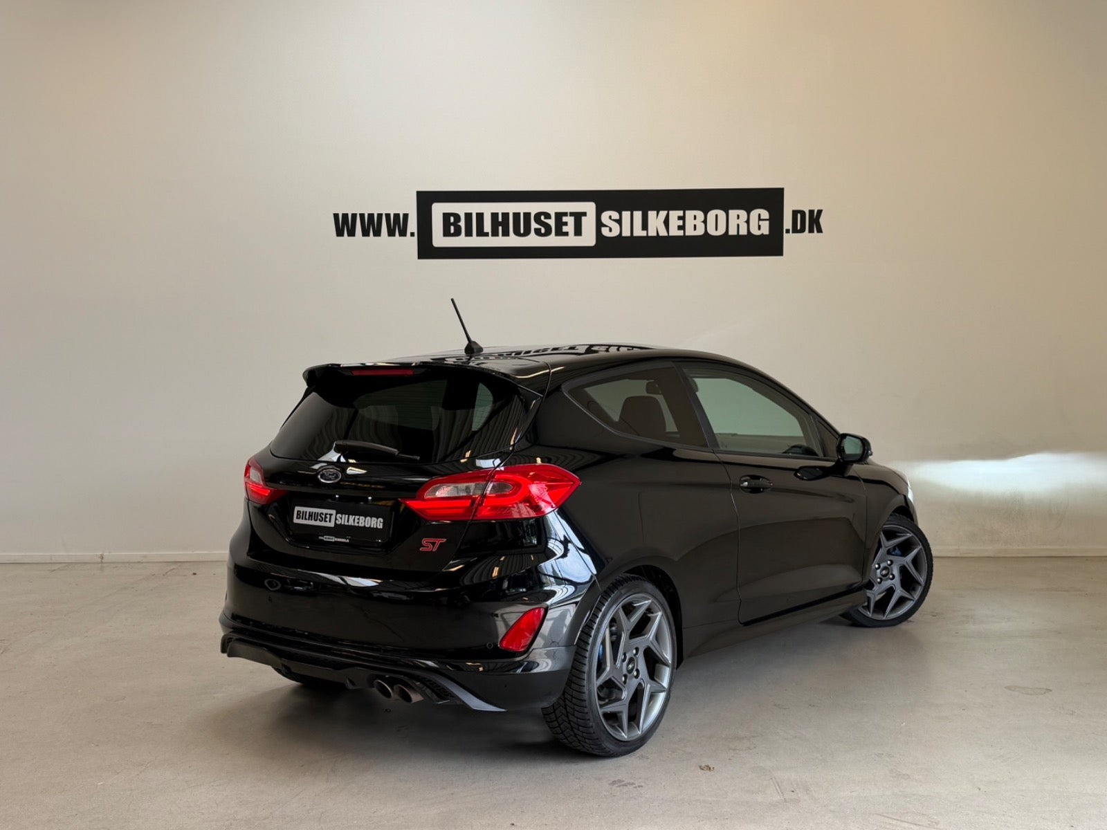 Blå Ford Fiesta fra 2019