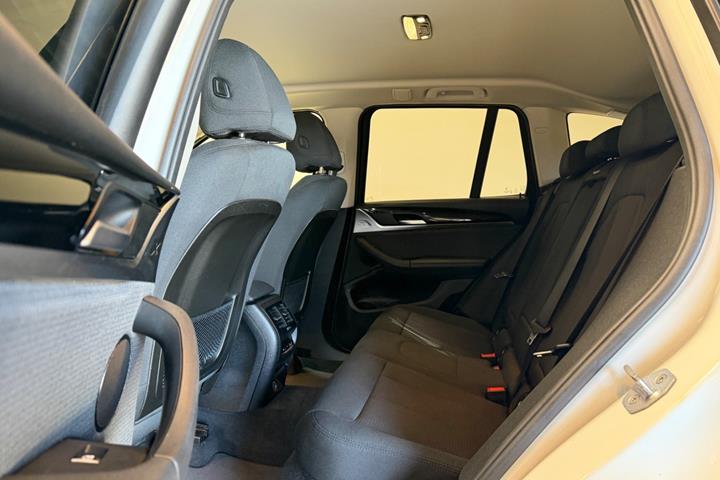 Sort BMW X3 fra 2018