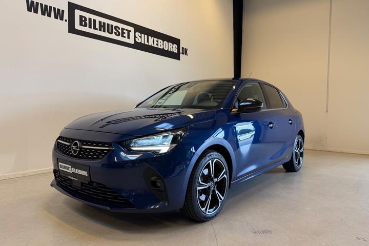Blå Opel Corsa fra 2020