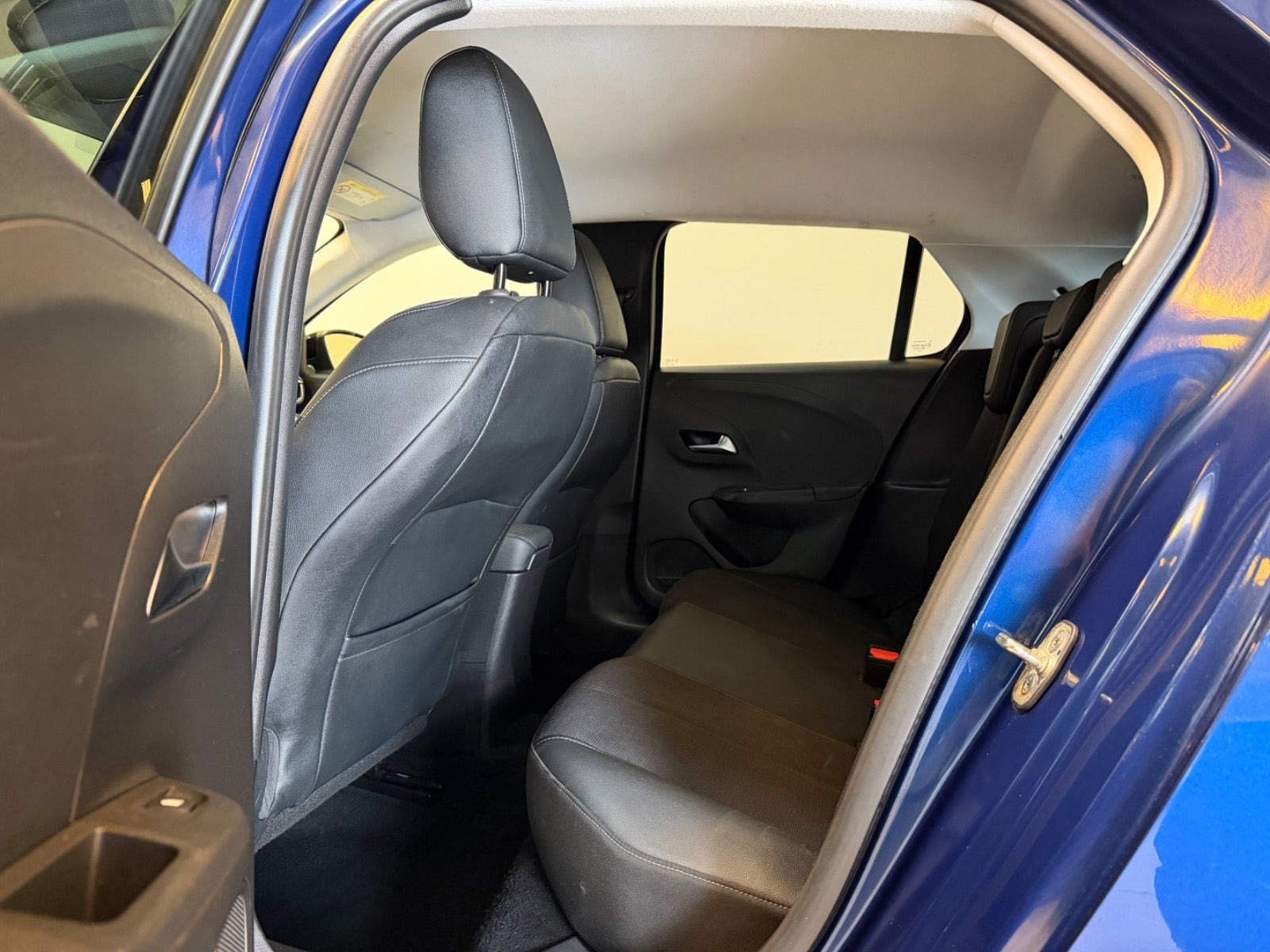 Blå Opel Corsa fra 2020