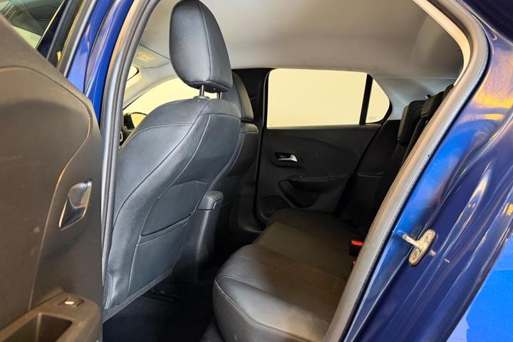 Blå Opel Corsa fra 2020