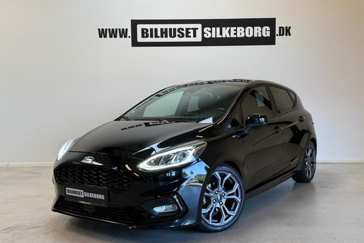 Rød Ford Fiesta fra 2019