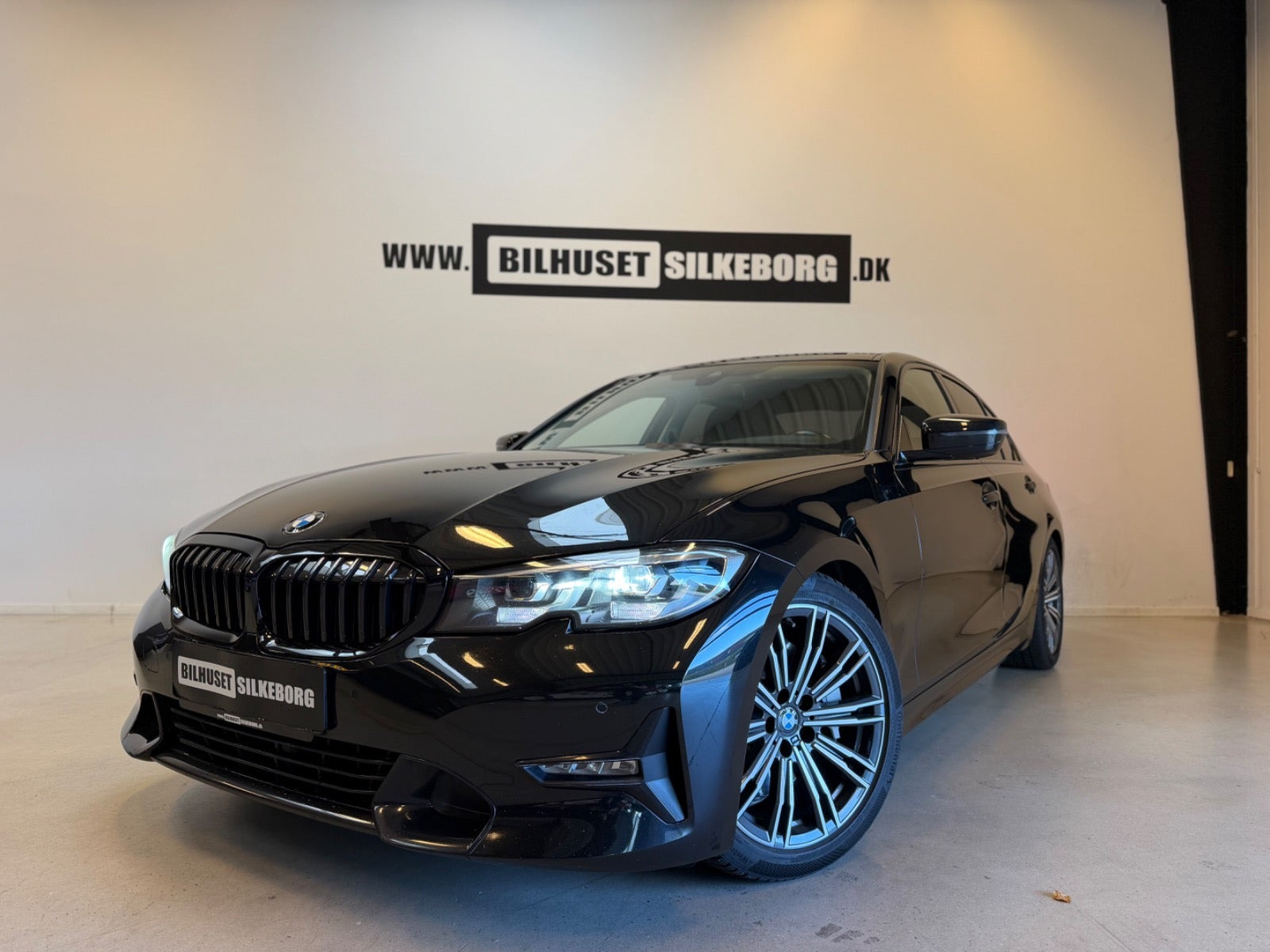 undefined BMW 330i fra 2019
