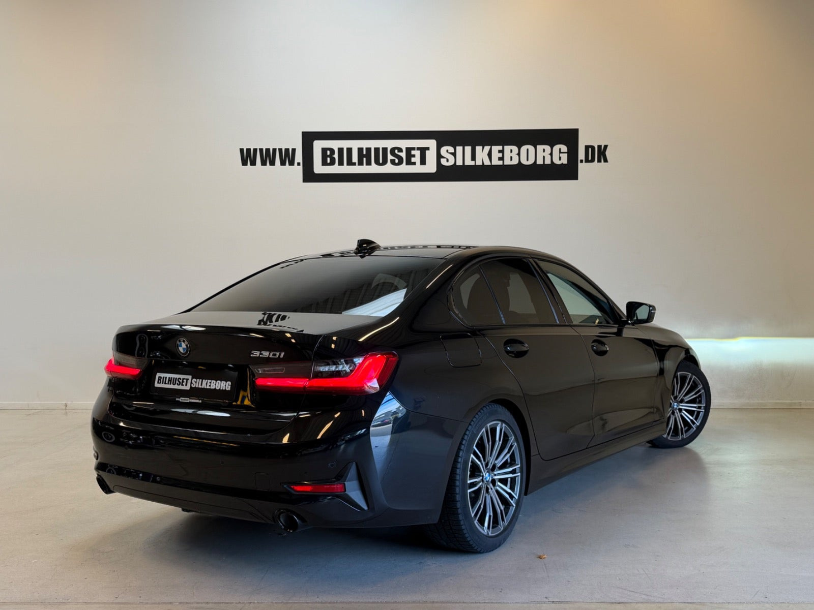 undefined BMW 330i fra 2019