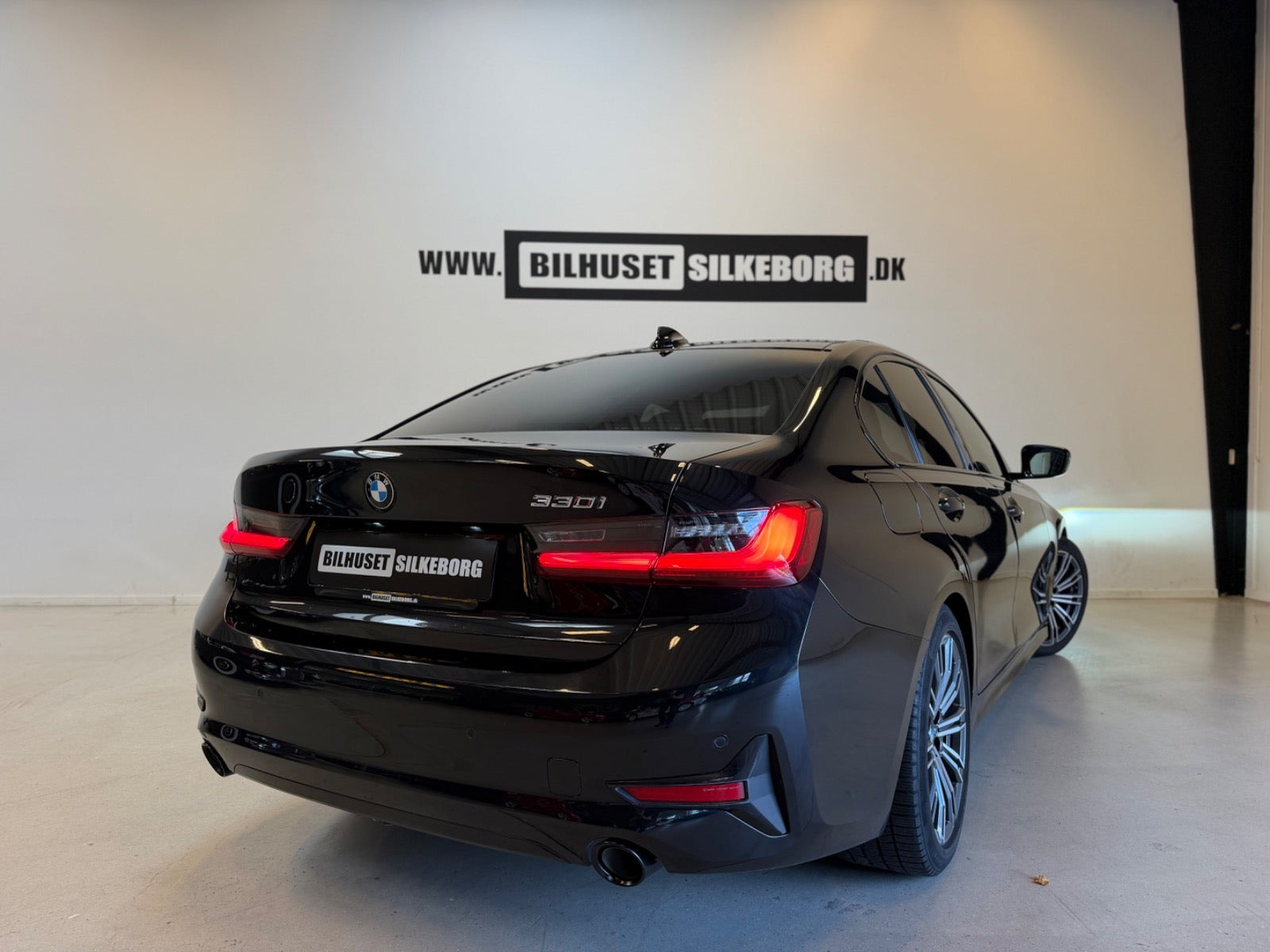 undefined BMW 330i fra 2019