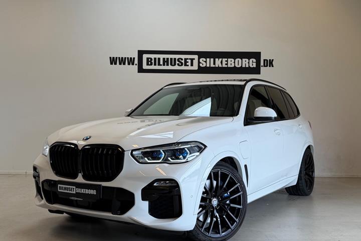 Sort BMW X5 fra 2021