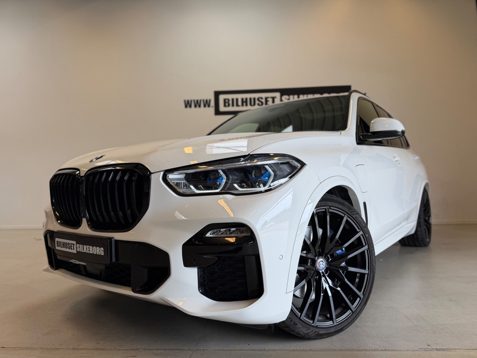 Sort BMW X5 fra 2021
