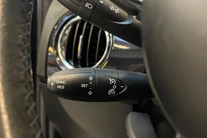 Grå Fiat 500 fra 2018