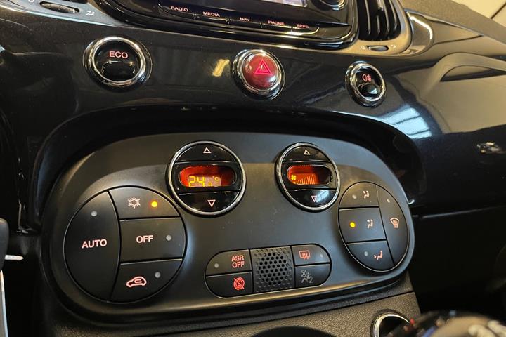 Grå Fiat 500 fra 2018