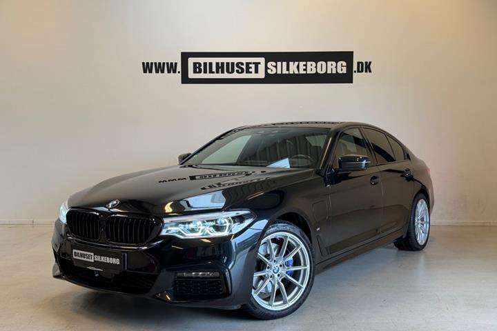 Sort BMW 530e fra 2020