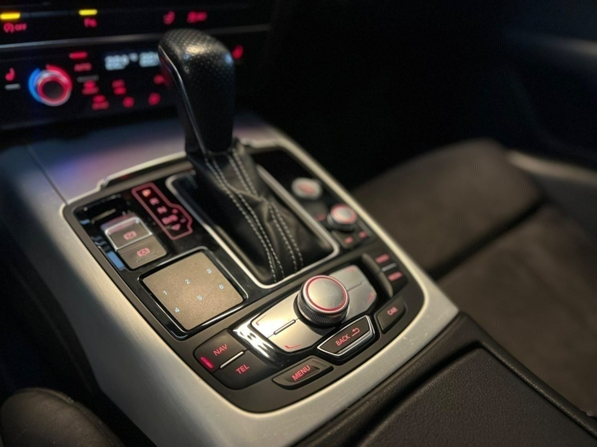 Grå Audi A7 fra 2015