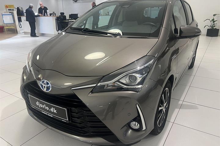 Brun Toyota Yaris fra 2019