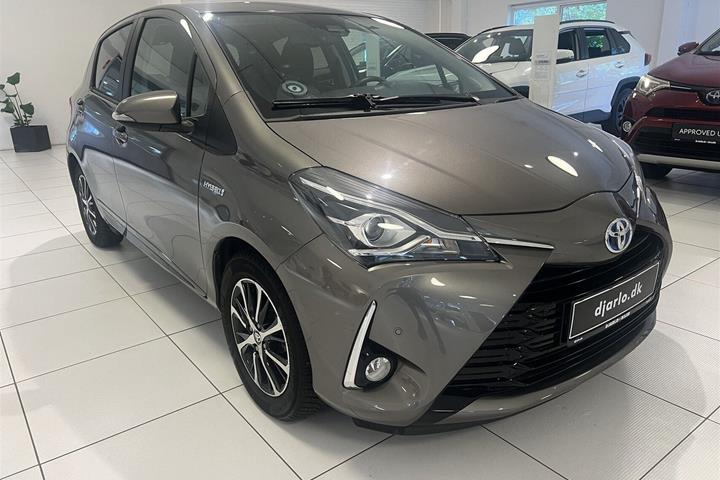 Brun Toyota Yaris fra 2019
