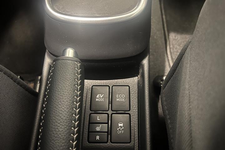 Brun Toyota Yaris fra 2019