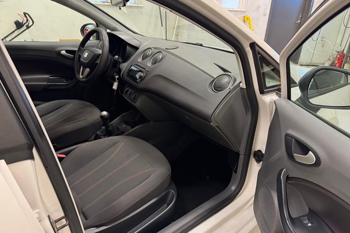 Hvid Seat Ibiza fra 2010