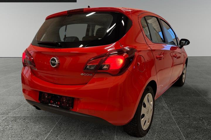 Rød Opel Corsa fra 2015